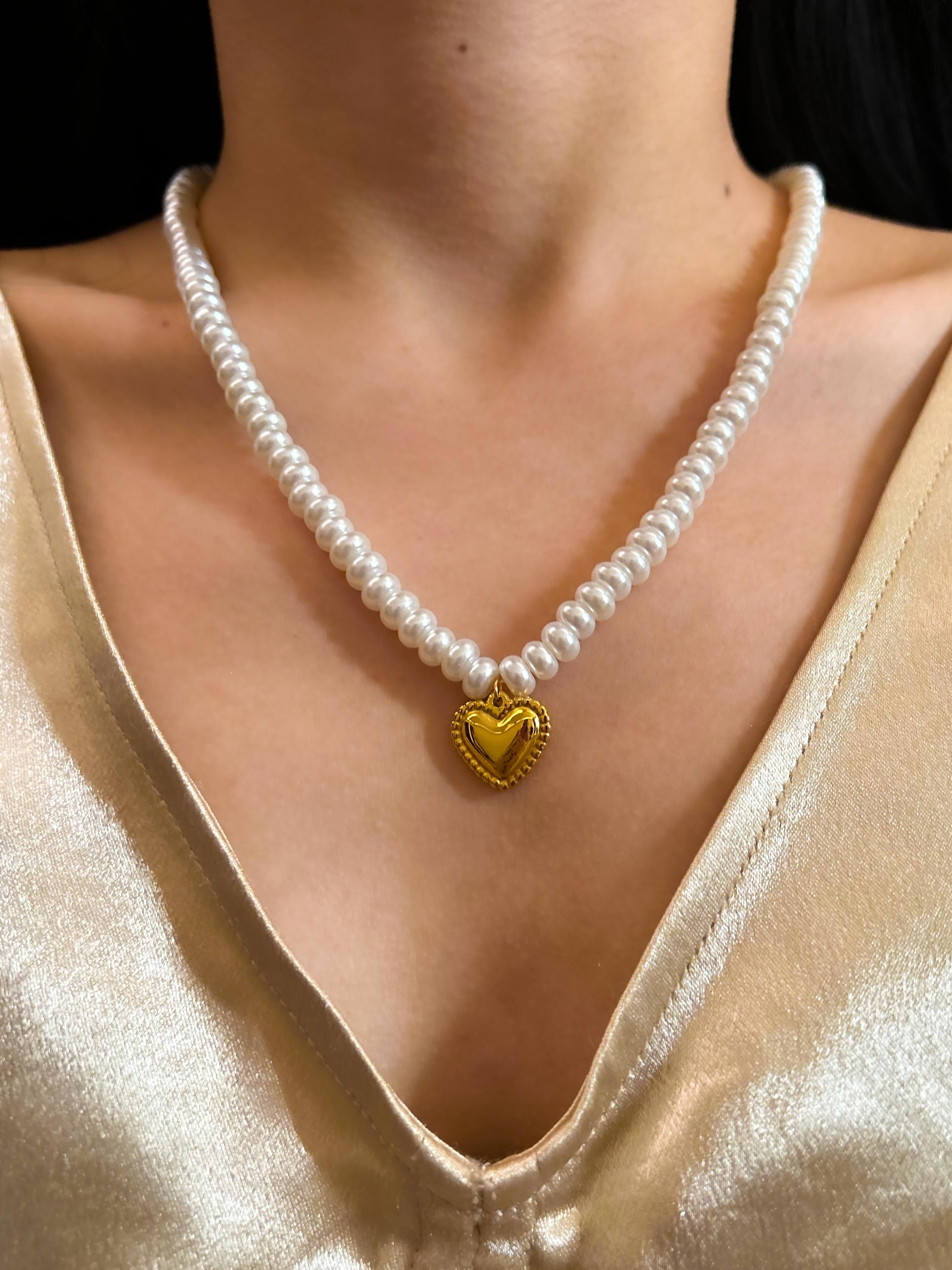 Rekhhta Essentials Necklace Pearl Heart Necklace